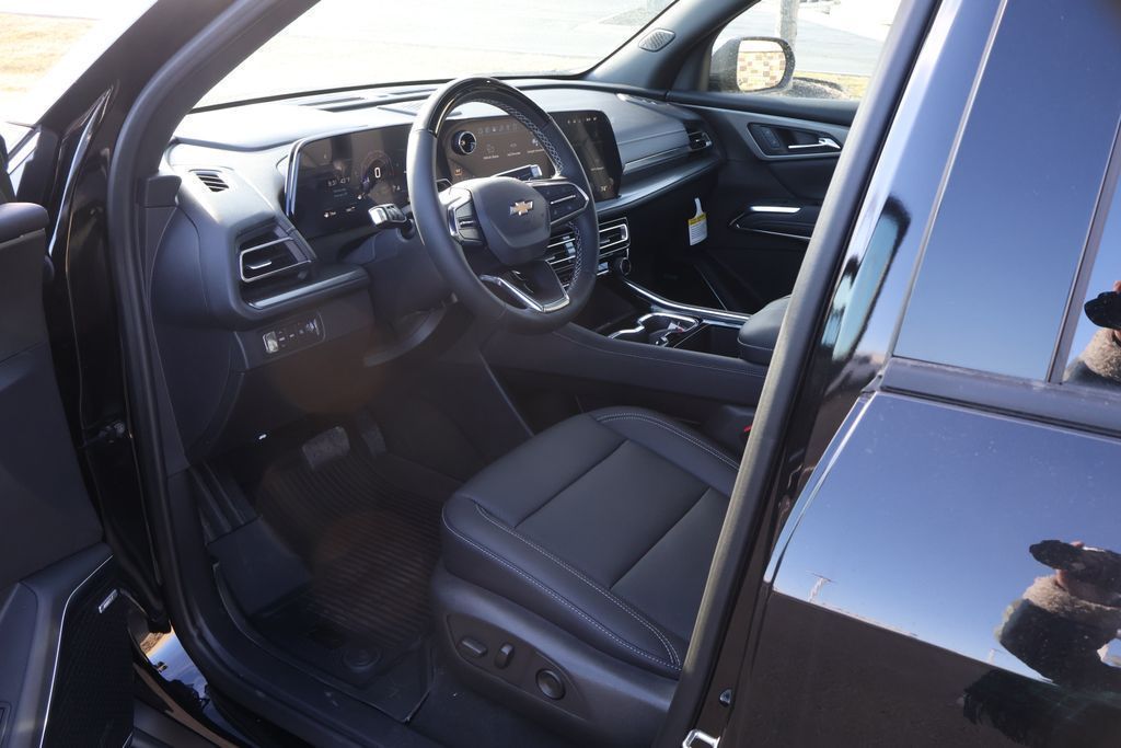 Thumbnail: 2026 Chevrolet Traverse - 13