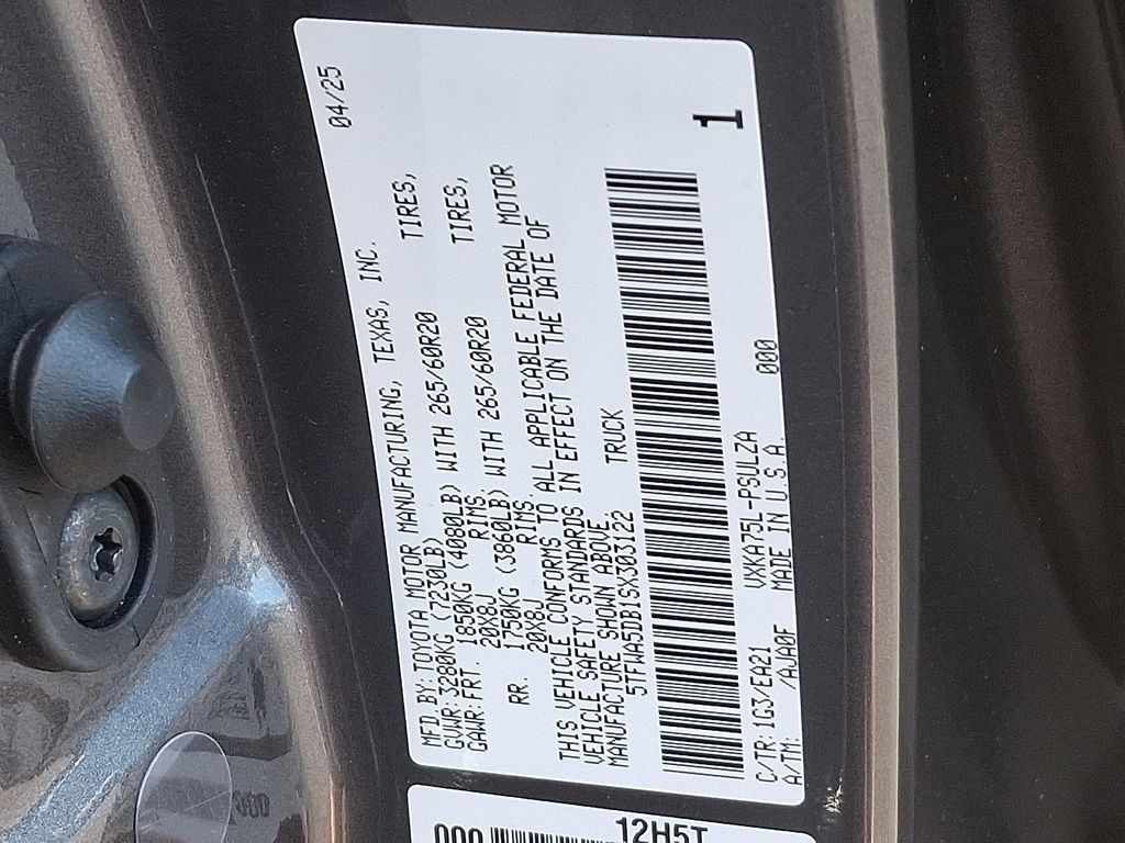 2025 Toyota Tundra Limited 9