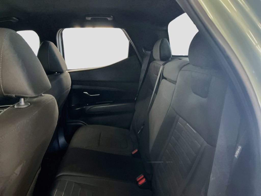 Used 2024 Green Hyundai SEL image 23