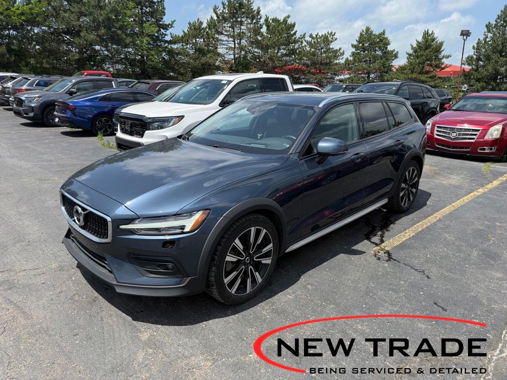 Denim Blue Metallic 2020 Volvo V60 Wagon All-Wheel Drive Automatic