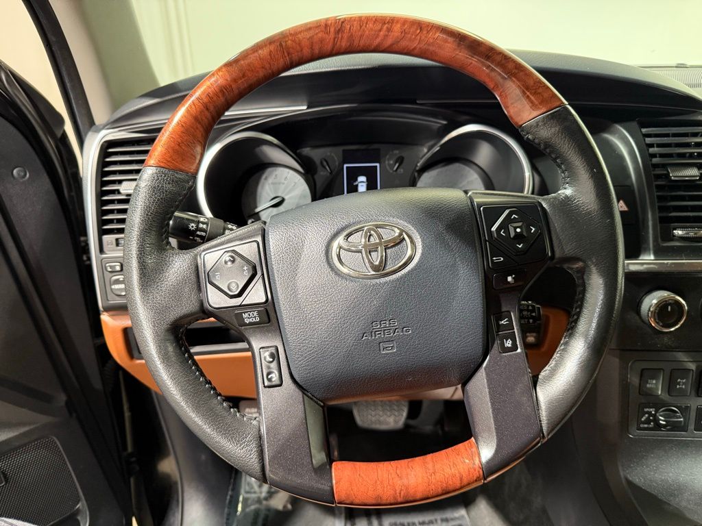 Thumbnail: 2020 Toyota Sequoia - 24