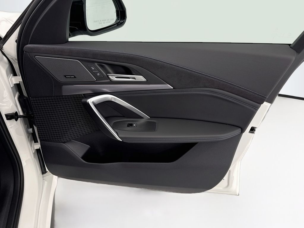 Thumbnail: 2027 BMW X1 - 24