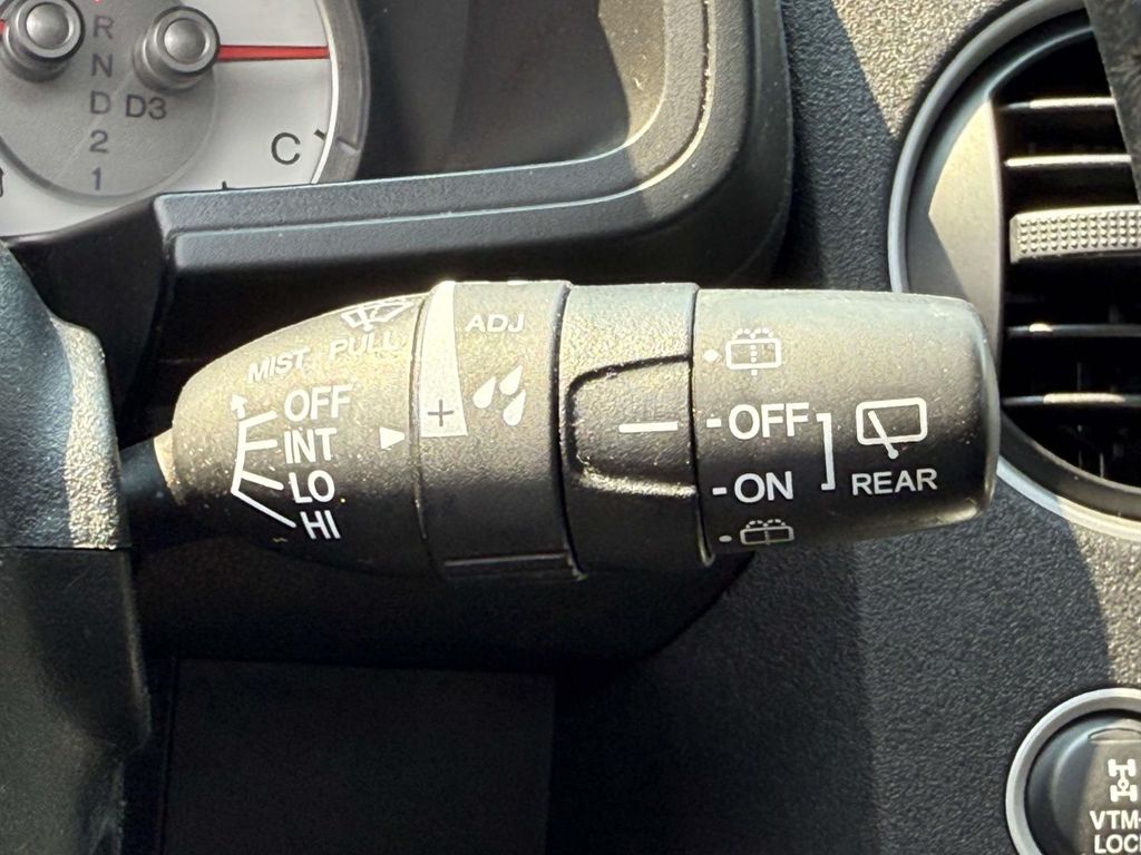 Used 2011 Black Honda Touring image 27