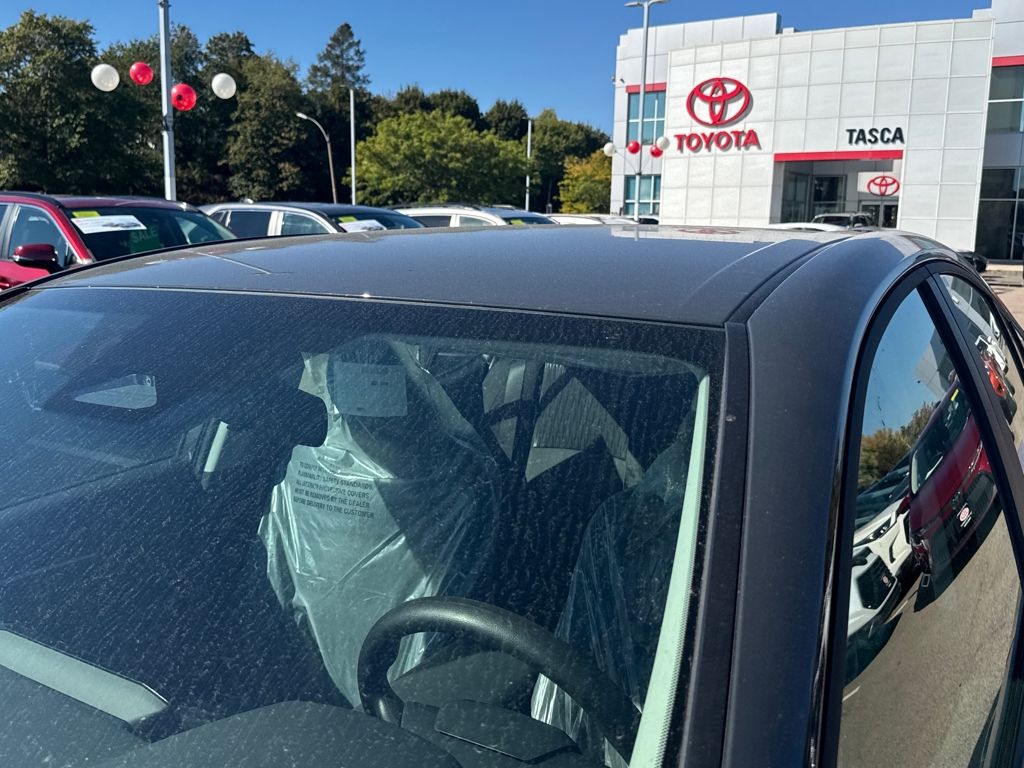 2026 Toyota Camry LE photo 15