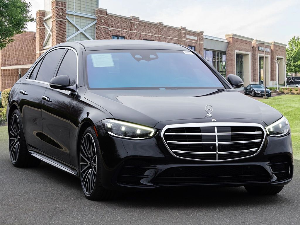 Thumbnail: 2022 Mercedes-Benz S-Class - 3