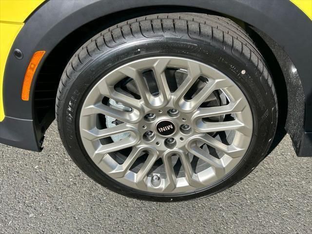 Thumbnail: 2026 MINI Cooper - 9