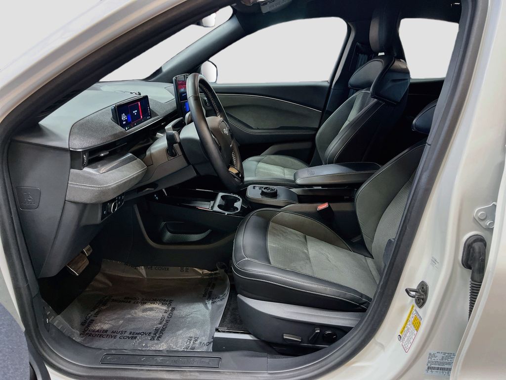 Used 2024 White Metallic Ford GT image 22