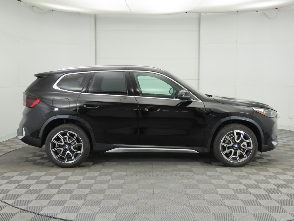 2025 BMW X1 xDrive28i 4