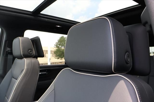 Thumbnail: 2025 Chevrolet Suburban - 14