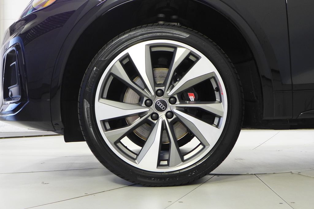 Thumbnail: 2023 Audi SQ5 - 5