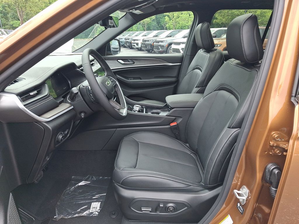 New 2026 Jeep Grand Cherokee SUV