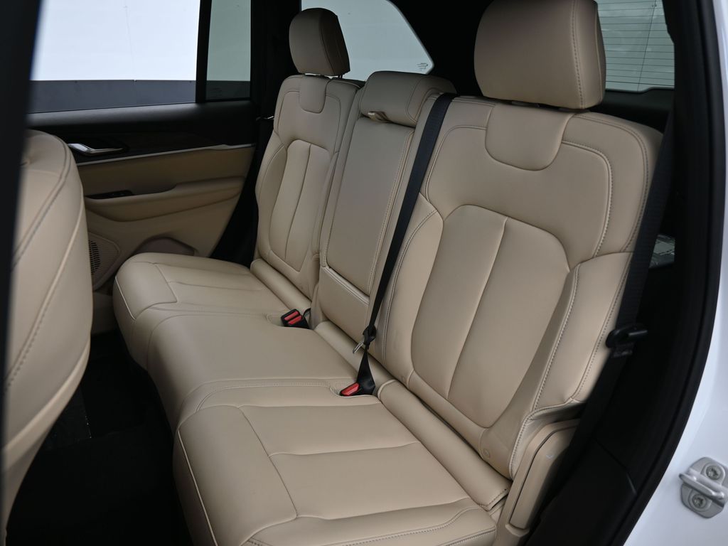 New 2025 Bright White Clearcoat Jeep Limited image 29