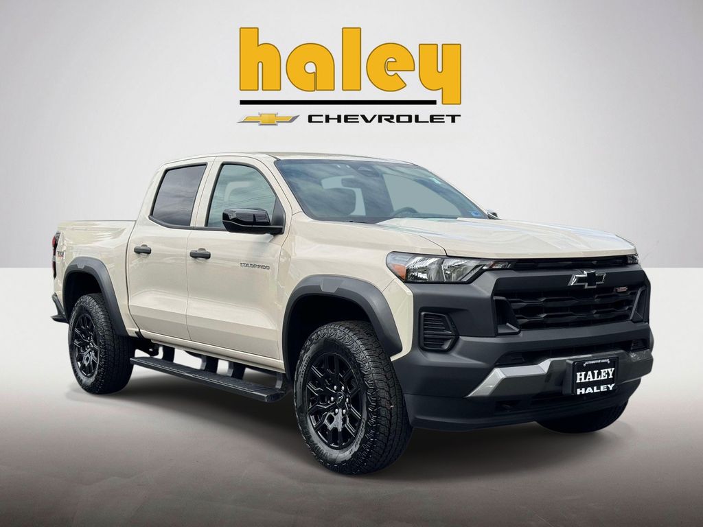 White Sands 2026 Chevrolet Colorado Pickup Truck Four-Wheel Drive 8-Speed Automatic