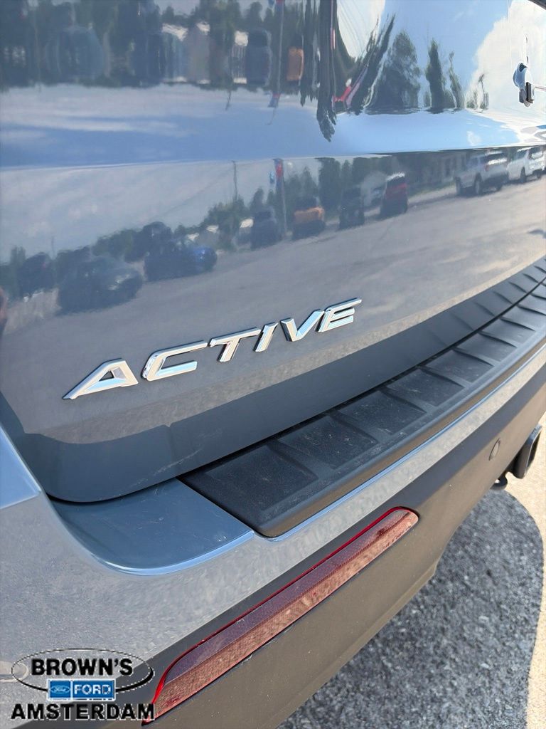2025 Ford Explorer Active - 10