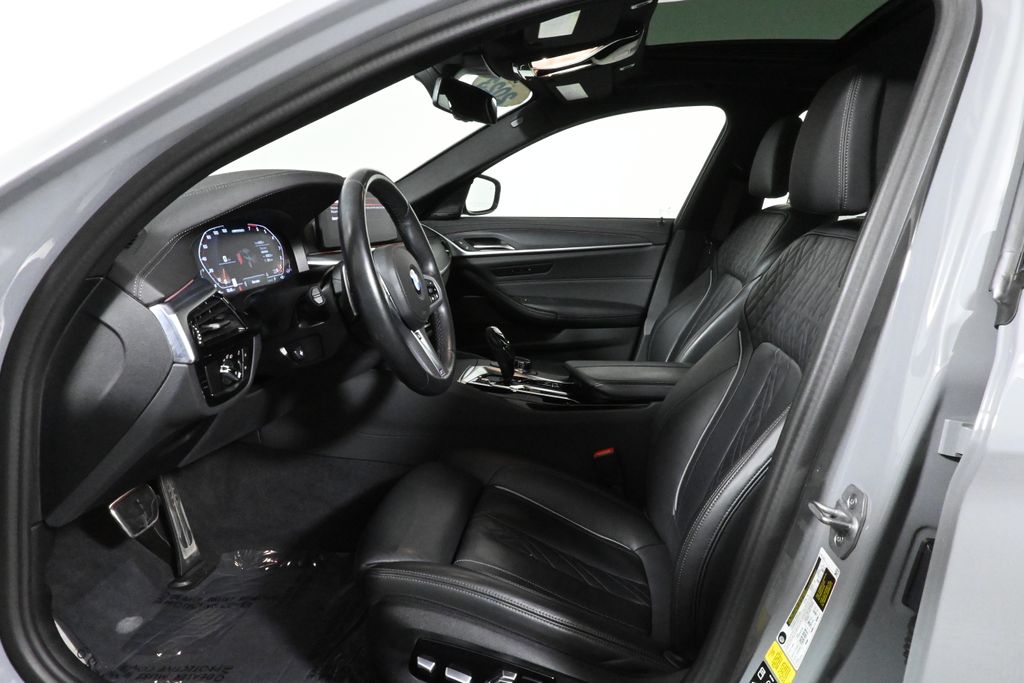 Thumbnail: 2023 BMW 5 Series - 3
