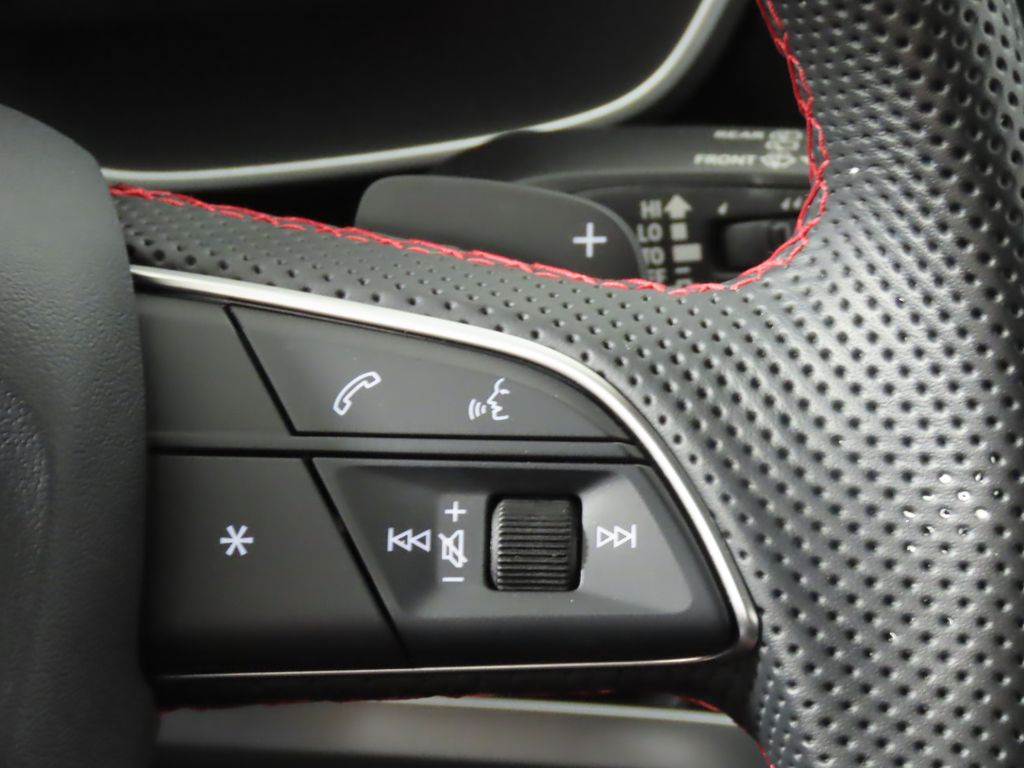 Thumbnail: 2025 Audi Q3 - 18