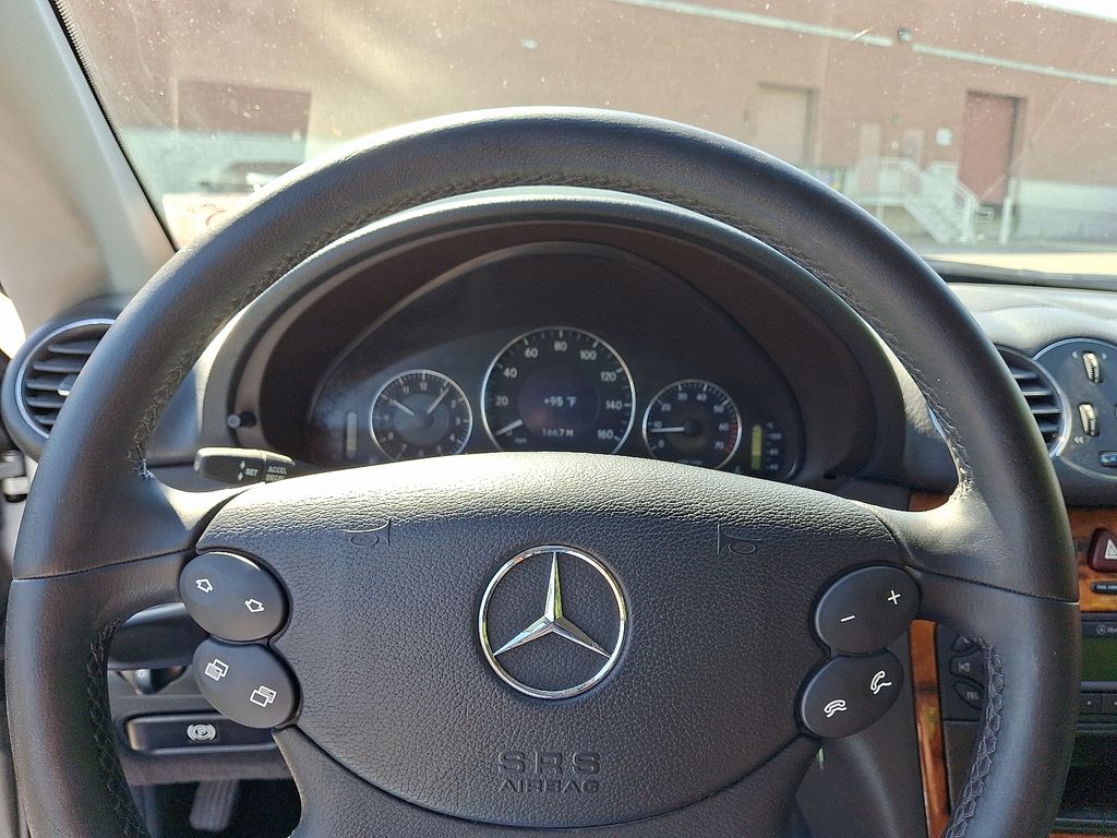 Thumbnail: 2004 Mercedes-Benz CLK - 16