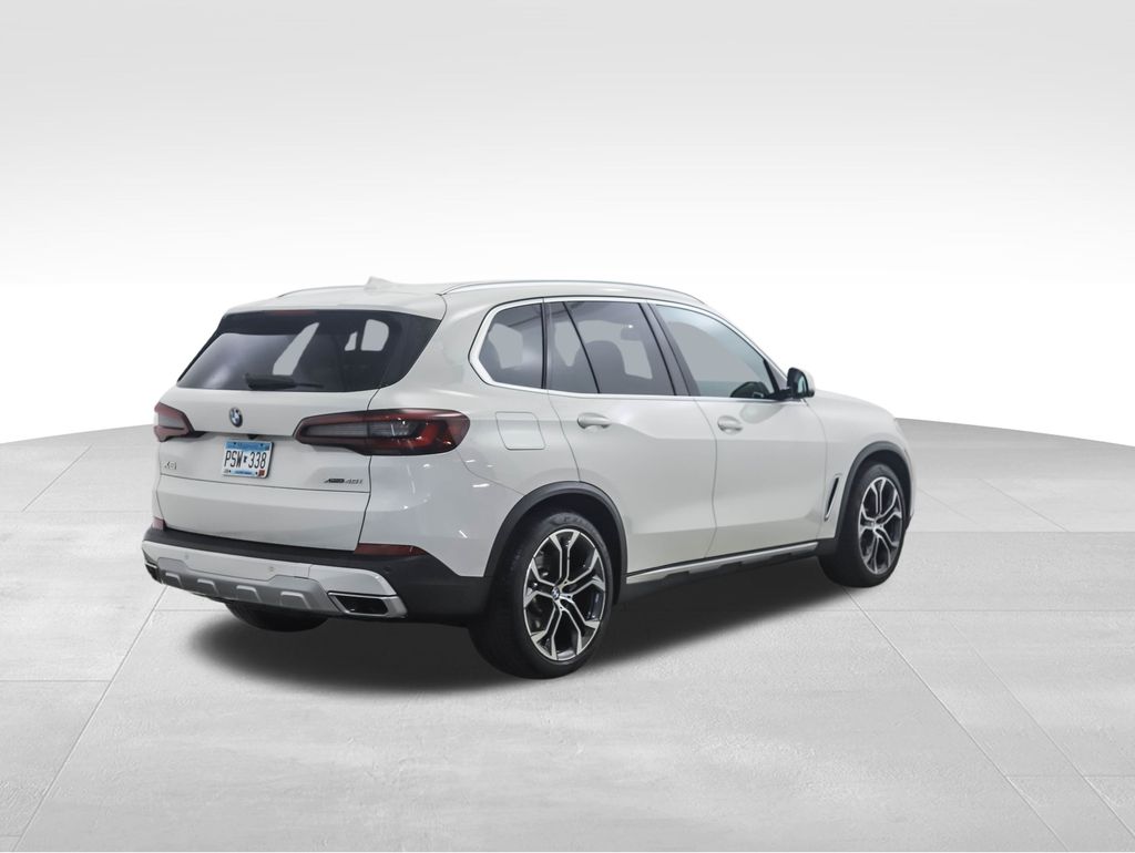 Thumbnail: 2021 BMW X5 - 5