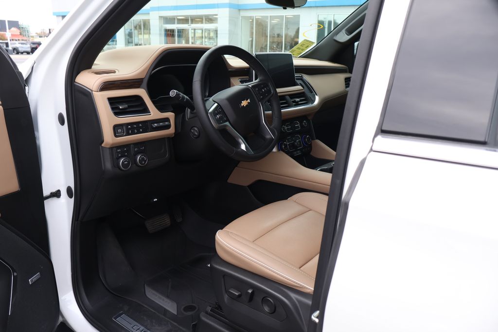 Thumbnail: 2023 Chevrolet Suburban - 12