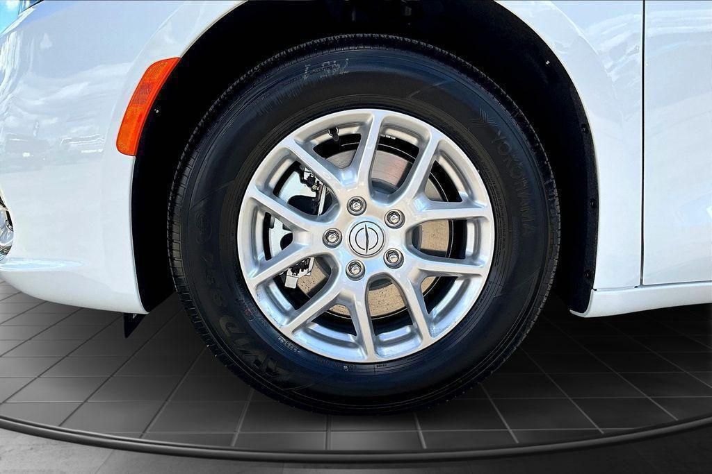 2026 Chrysler Pacifica Select - 10