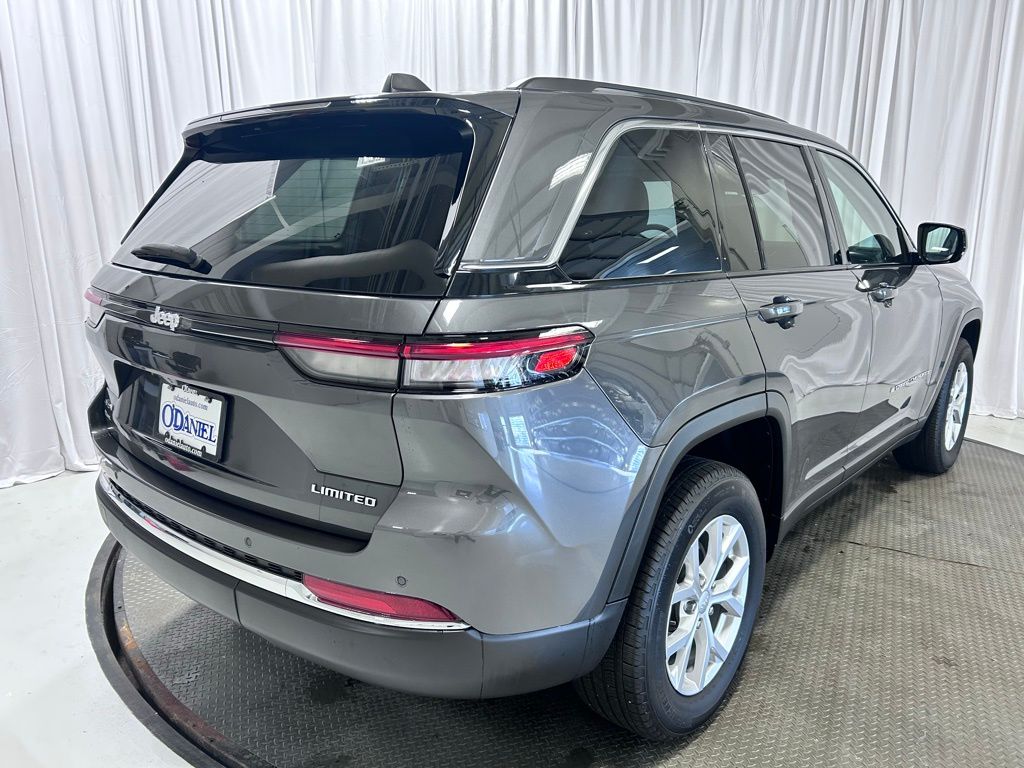 used 2023 Jeep Grand Cherokee car, priced at $32,288