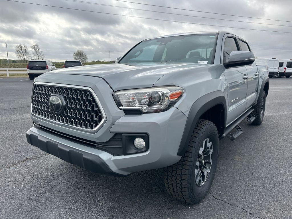 View vehicle photo 4