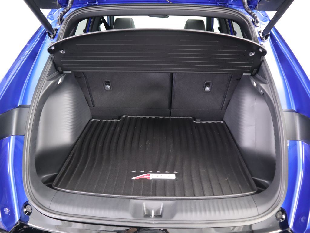 Thumbnail: 2025 Acura ADX - 30