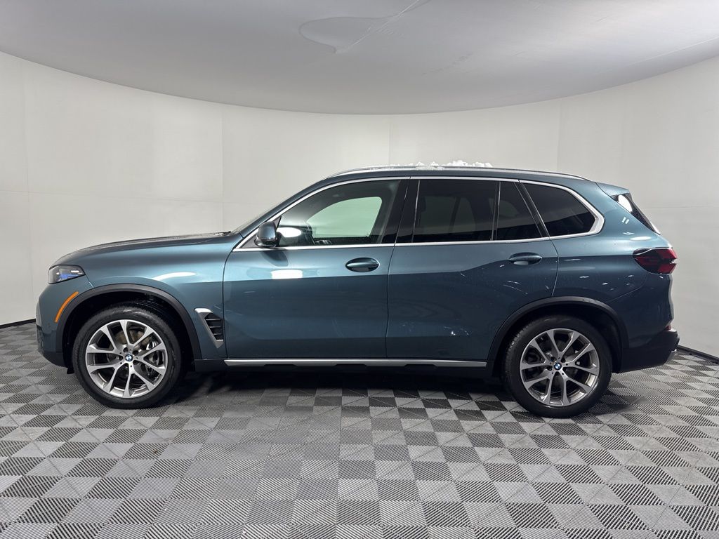 Thumbnail: 2024 BMW X5 - 8