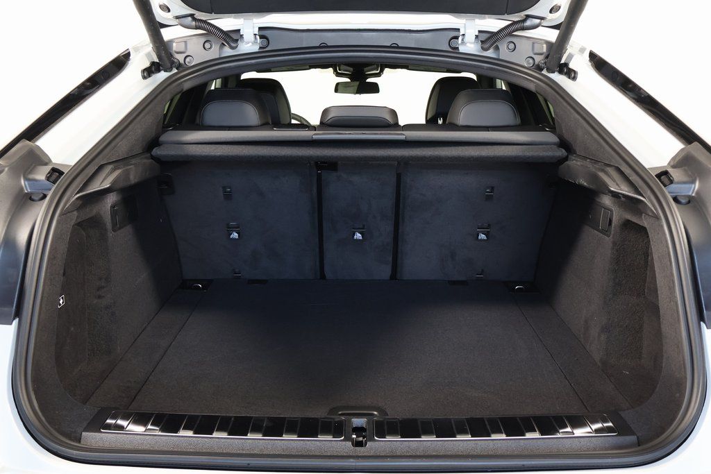 Thumbnail: 2026 BMW X6 - 8