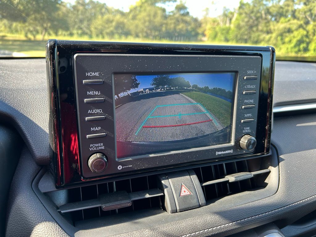 Thumbnail: 2021 Toyota RAV4 - 23