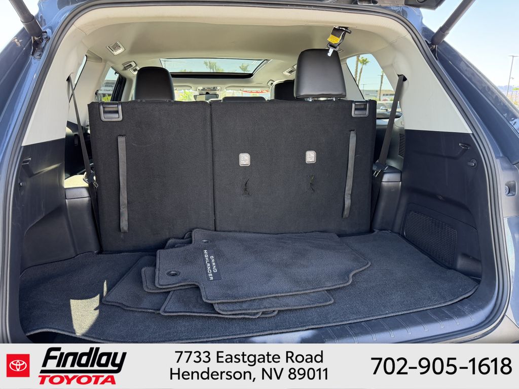 Used 2025 Toyota Grand Highlander SUV