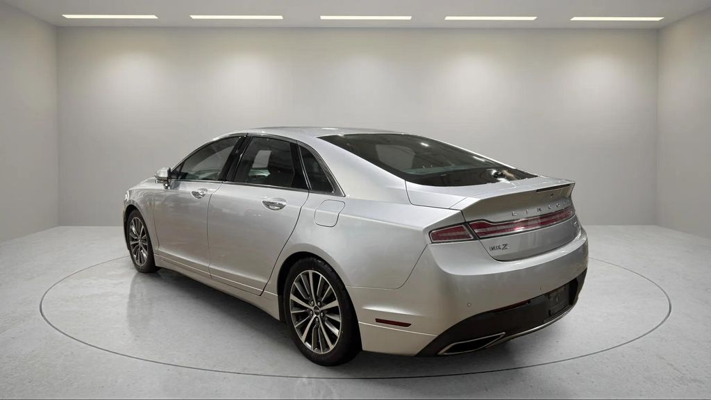 Used 2019 Ingot Silver Metallic Lincoln Reserve image 14