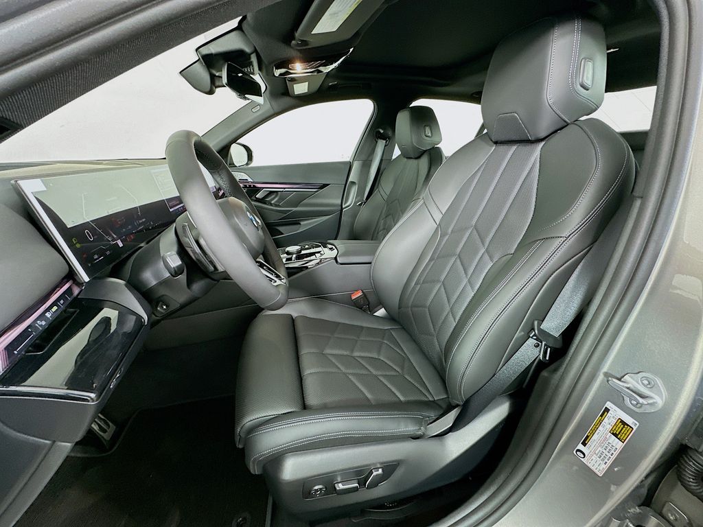 Thumbnail: 2026 BMW 5 Series - 16