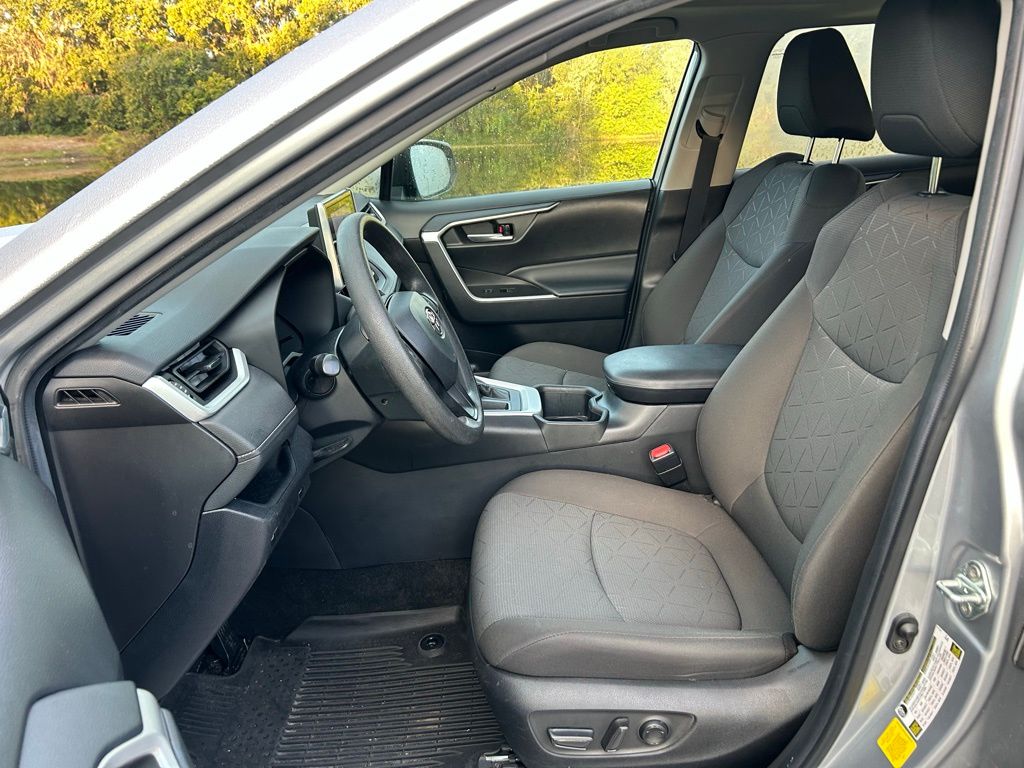 Thumbnail: 2023 Toyota RAV4 - 14