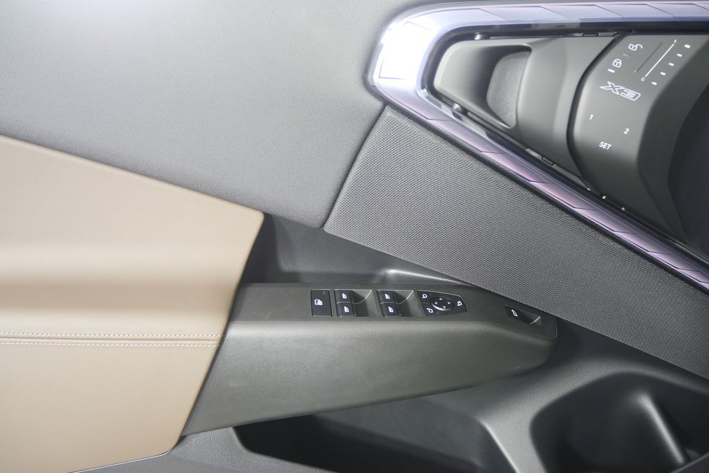 Thumbnail: 2025 BMW X3 - 9