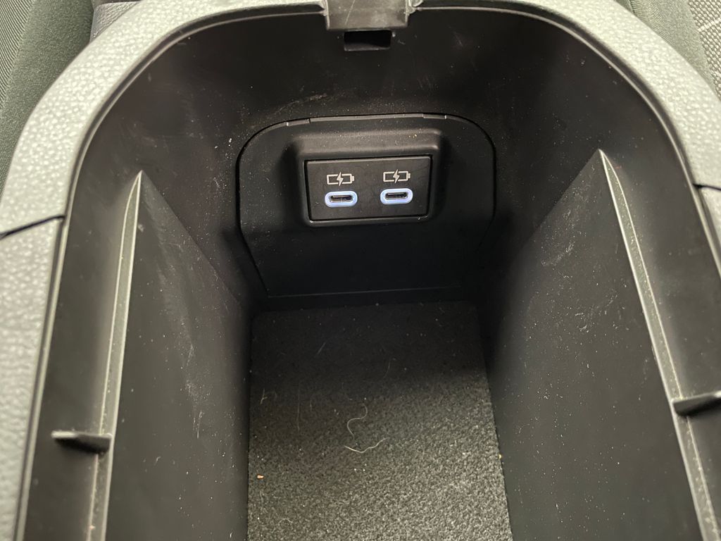 2024 Toyota RAV4 XLE 31