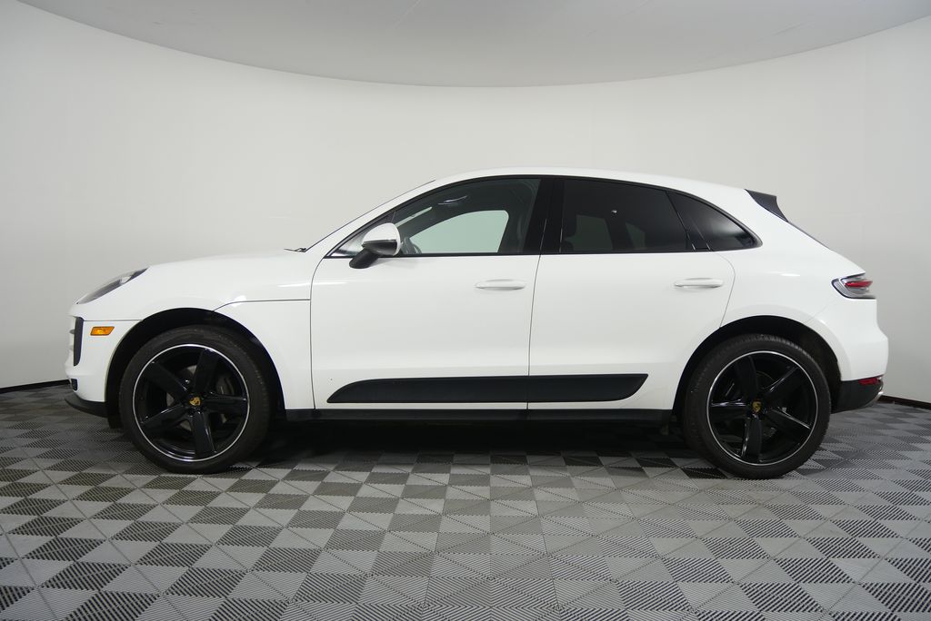 Thumbnail: 2020 Porsche Macan - 6