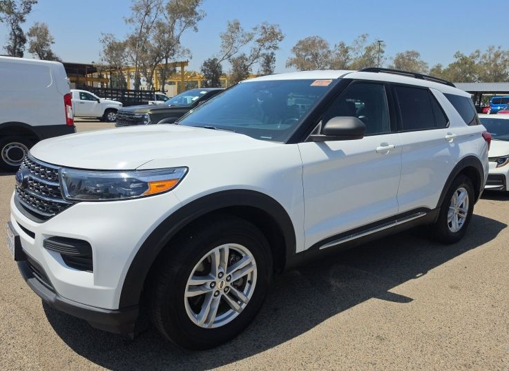 Oxford White 2020 Ford Explorer XLT AWD SUV / Crossover All-Wheel Drive Automatic