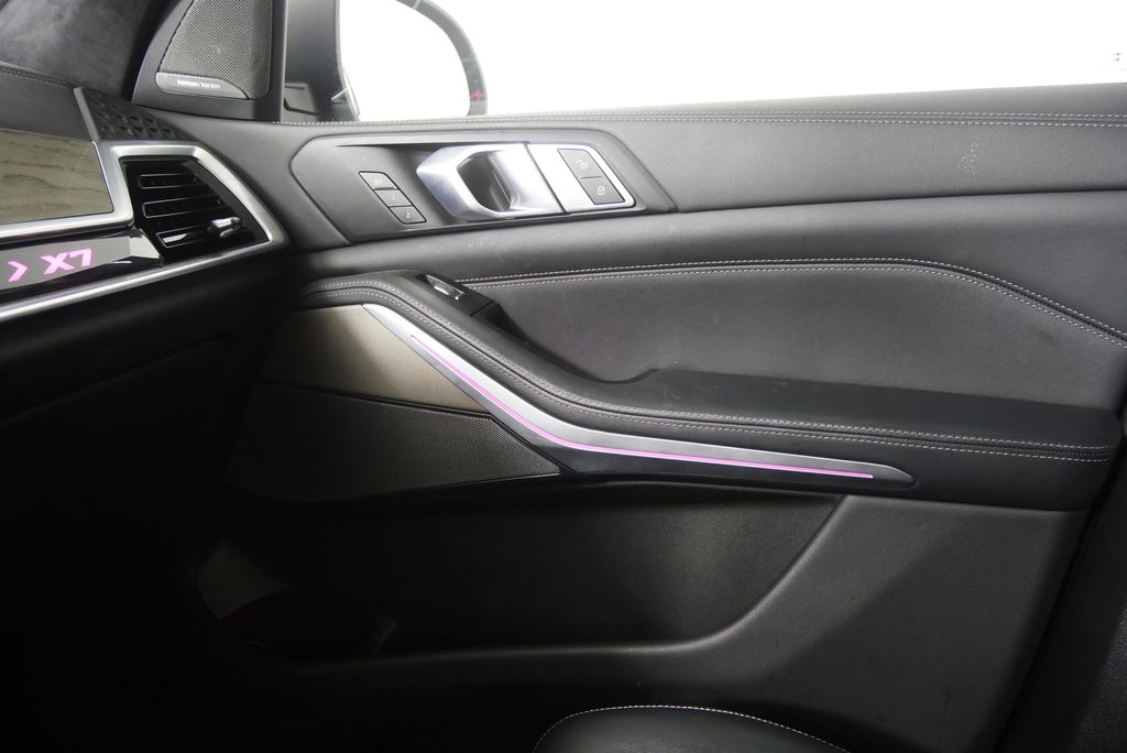 Thumbnail: 2023 BMW X7 - 30