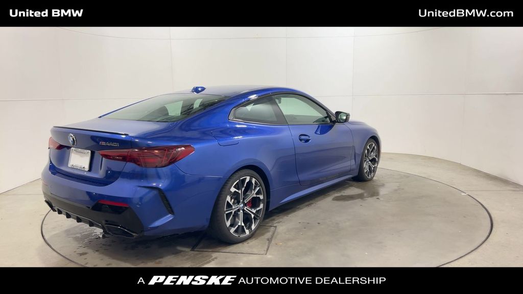 Thumbnail: 2025 BMW 4 Series - 8