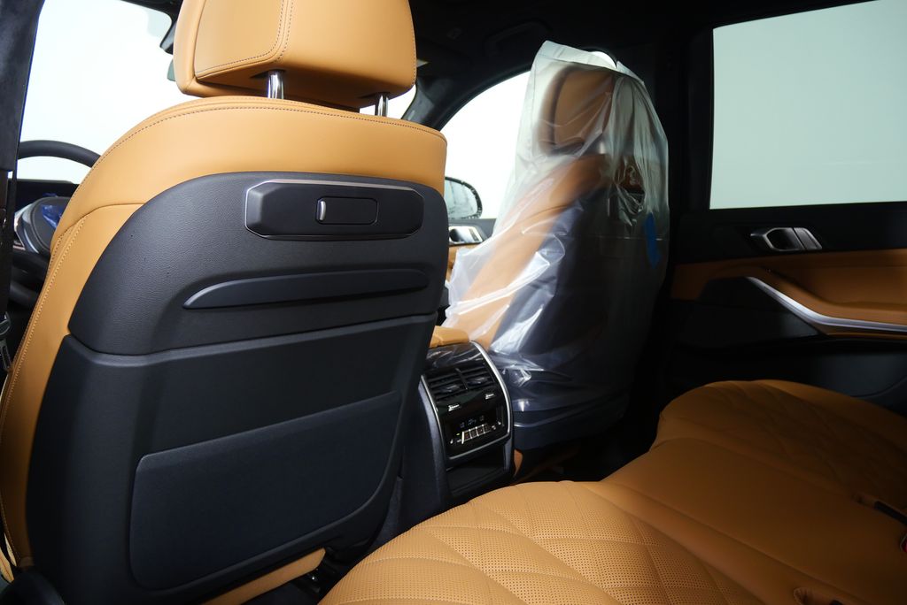 2026 BMW X7 xDrive40i 18