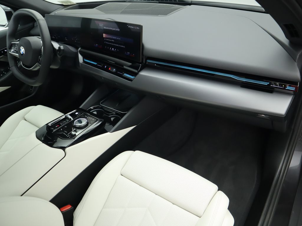 2024 BMW 5 Series 530i xDrive 18