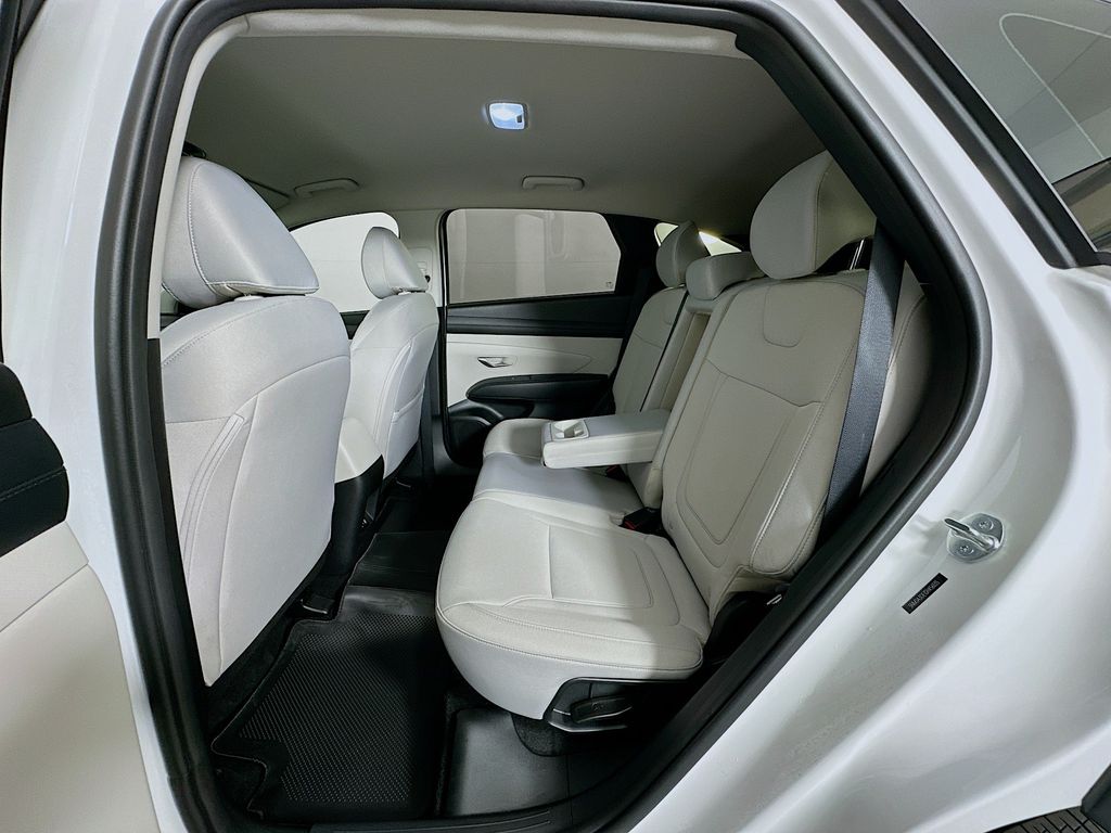 2025 Hyundai Tucson SE 23