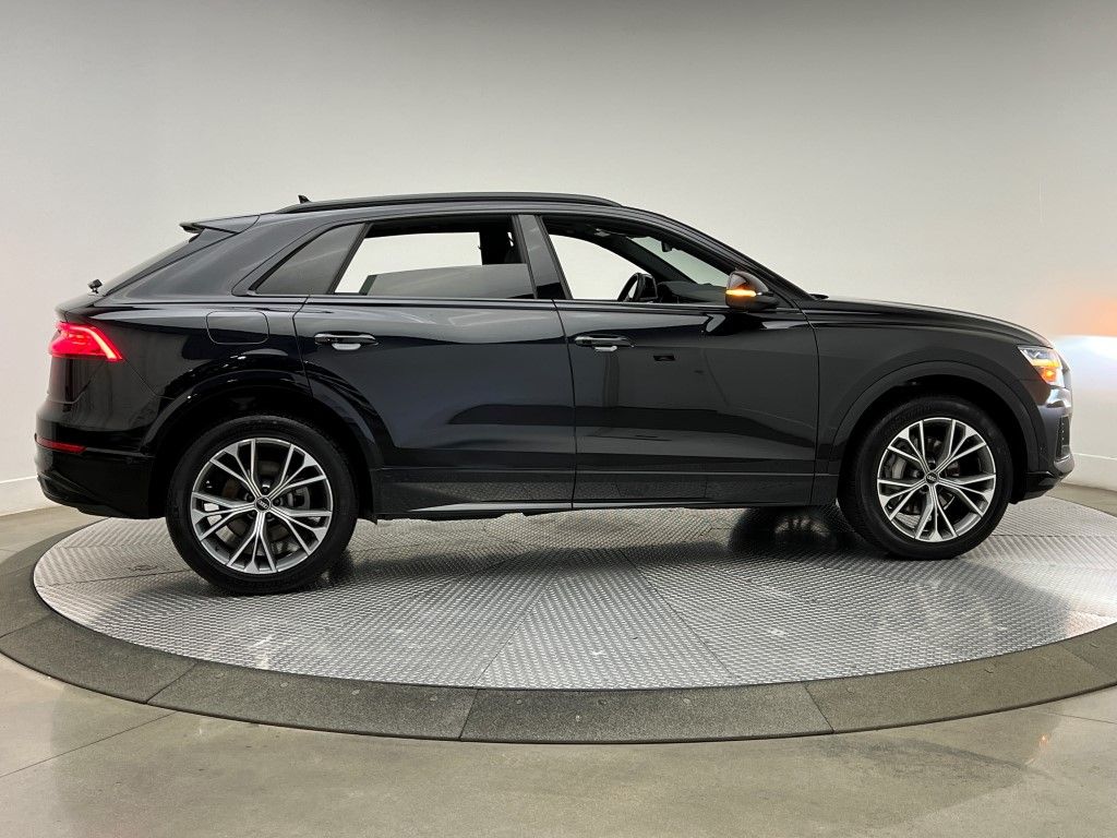 Thumbnail: 2021 Audi Q8 - 6