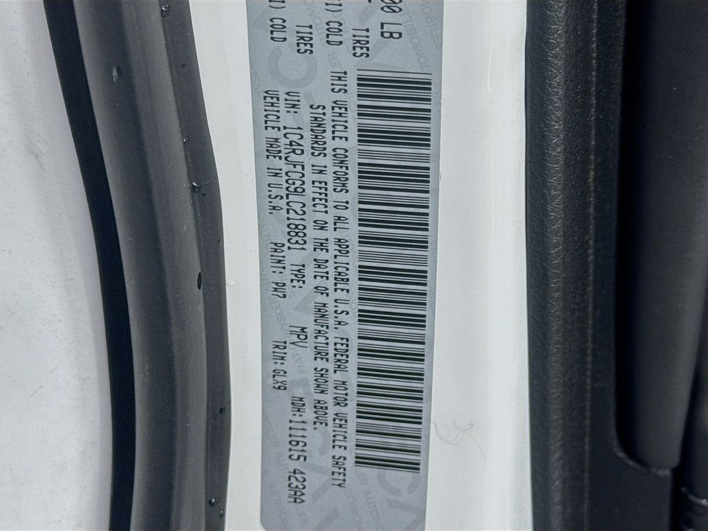 Used Car 2020 Jeep Grand Cherokee  Overland For Sale Under $25,000 In Austin, Texas