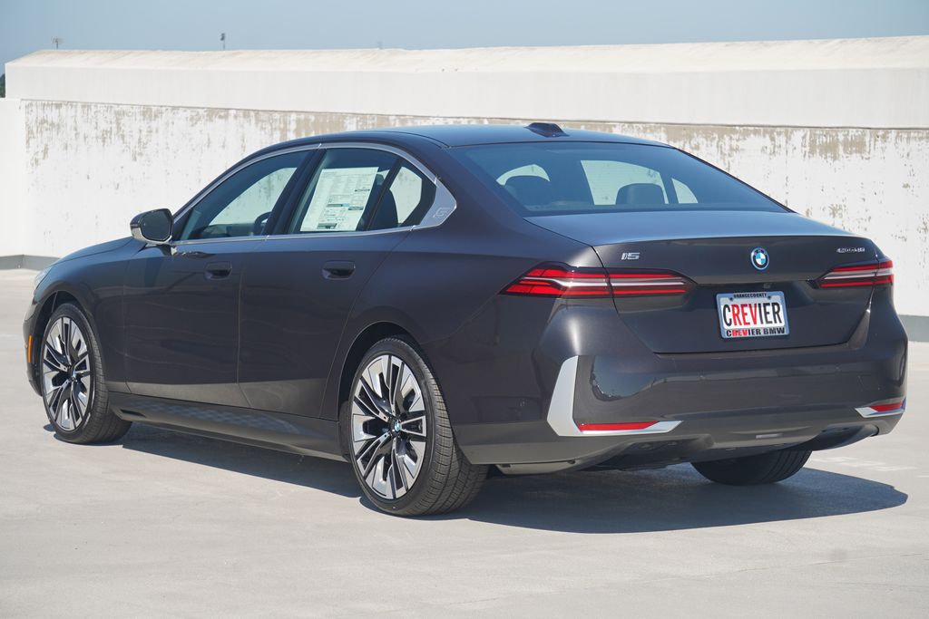 Thumbnail: 2026 BMW i5 - 7
