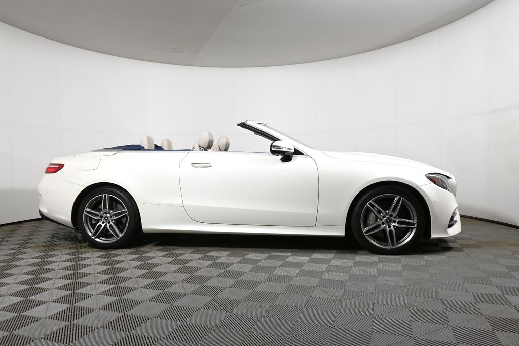 Thumbnail: 2020 Mercedes-Benz E-Class - 16