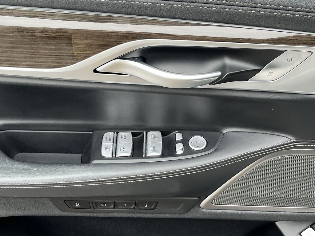 Thumbnail: 2020 BMW 7 Series - 13