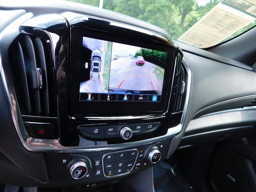 2023 Chevrolet Traverse Premier 11