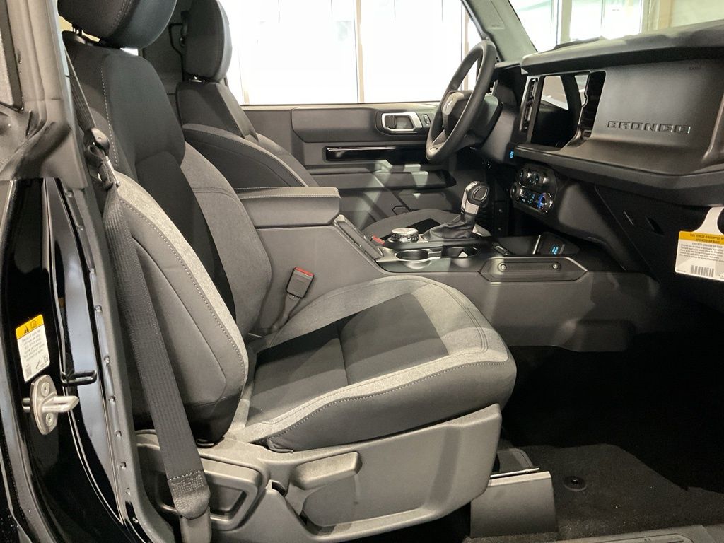 New 2025 Black Ford Base image 22